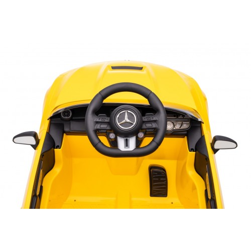 Mercedes Benz AMG CLE 53 Žlté vozidlo