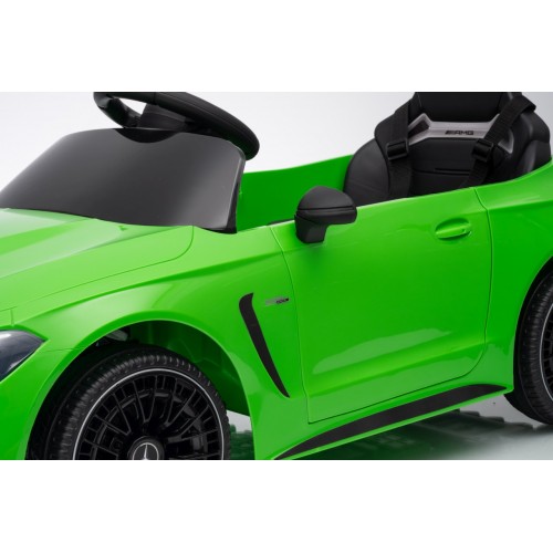 Mercedes Benz AMG CLE 53 Zelené vozidlo