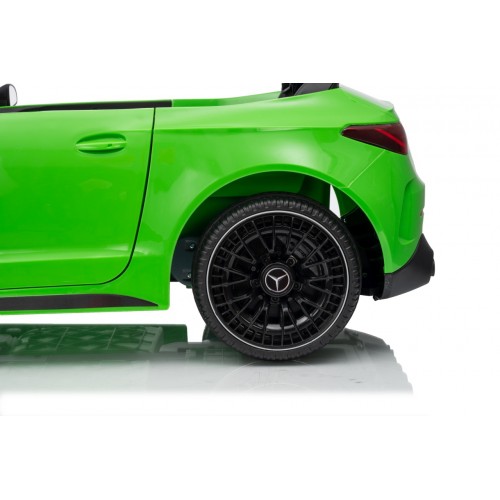 Mercedes Benz AMG CLE 53 Zelené vozidlo