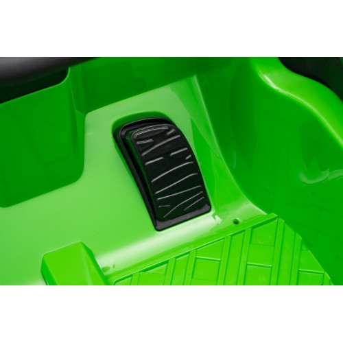 Mercedes Benz AMG CLE 53 Zelené vozidlo