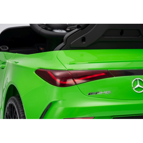 Mercedes Benz AMG CLE 53 Zelené vozidlo