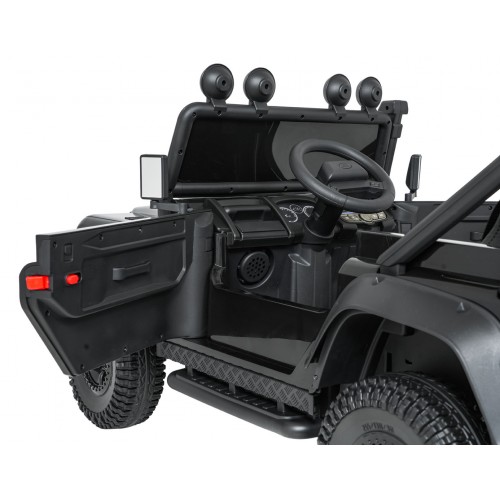 Vozidlo Land Rover Defender 110 SVX Concept Black