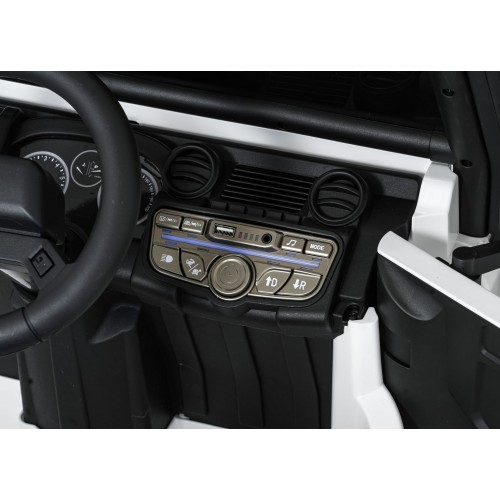 Vozidlo Land Rover Defender 110 SVX Concept White