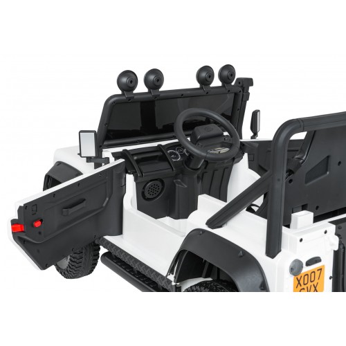 Vozidlo Land Rover Defender 110 SVX Concept White