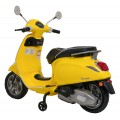 Automobilový skúter Vespa ROMA žltý