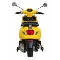 Automobilový skúter Vespa ROMA žltý