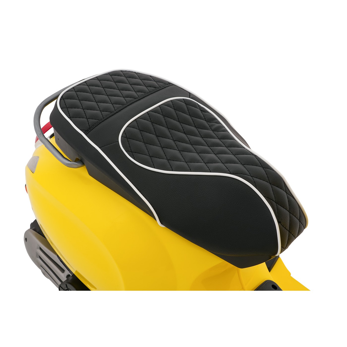 Automobilový skúter Vespa ROMA žltý