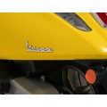 Automobilový skúter Vespa ROMA žltý