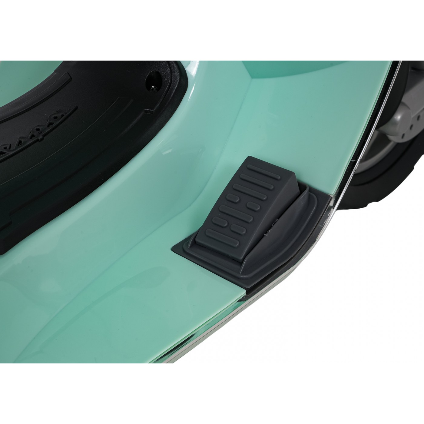 Vespa ROMA Scooter Vehicle Green