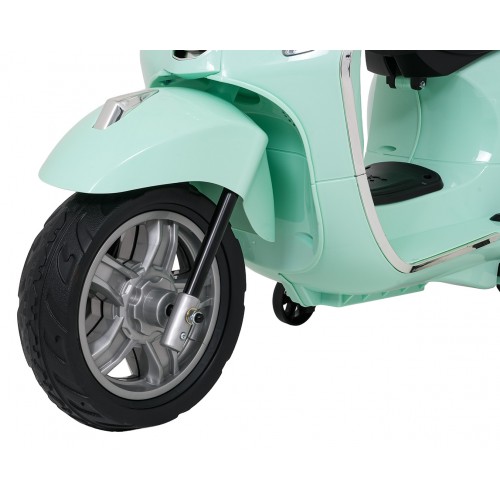 Vespa ROMA Scooter Vehicle Green