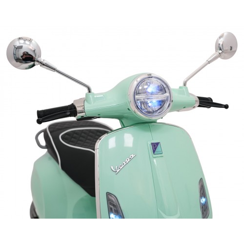 Vespa ROMA Scooter Vehicle Green