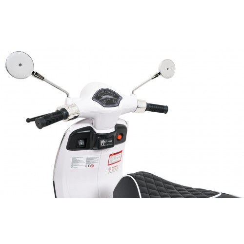 Automobilový skúter Vespa ROMA White