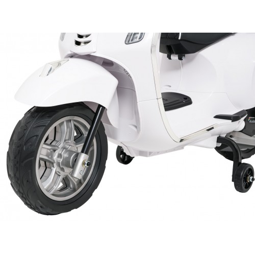 Automobilový skúter Vespa ROMA White