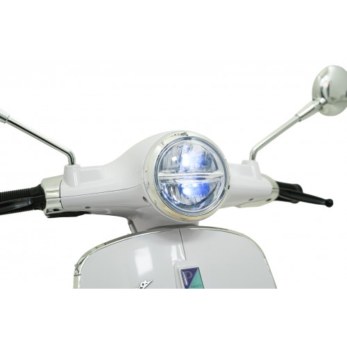 Automobilový skúter Vespa ROMA White