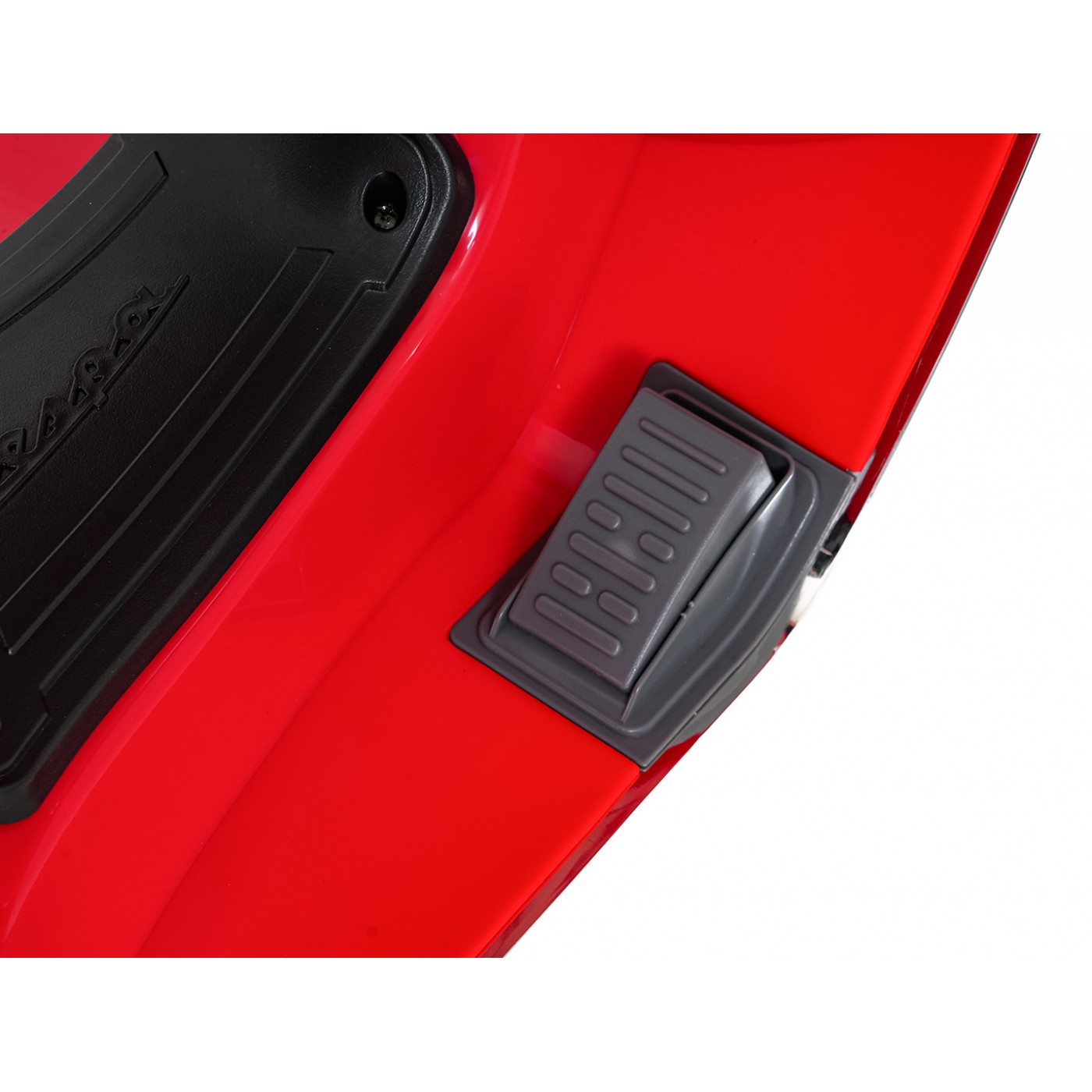 Automobilový skúter Vespa ROMA Red