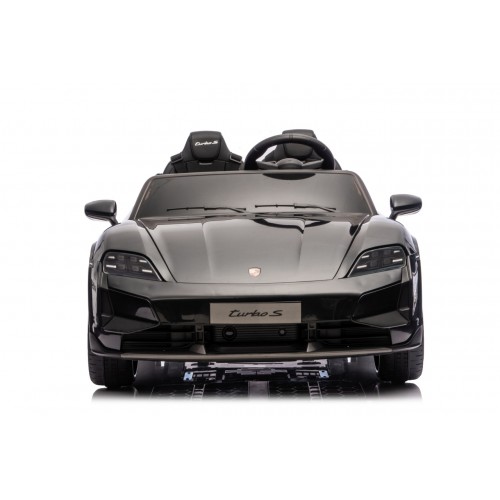 Vozidlo Porsche Taycan Turbo S Black