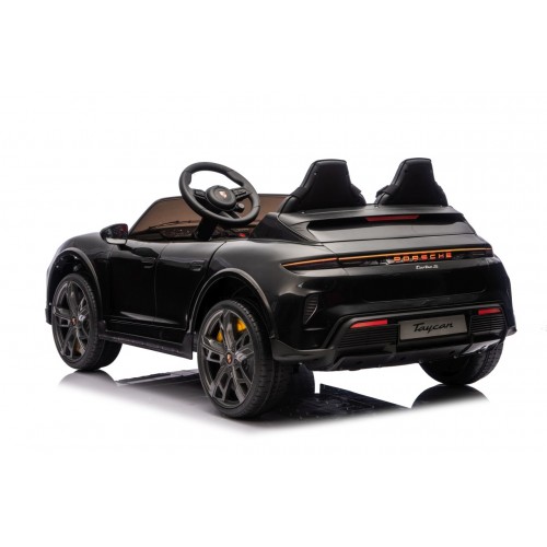 Vozidlo Porsche Taycan Turbo S Black