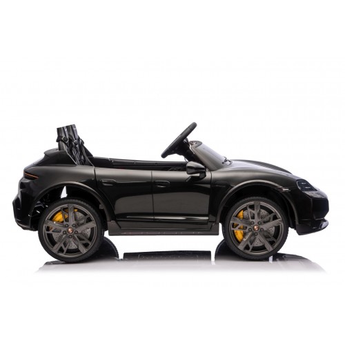 Vozidlo Porsche Taycan Turbo S Black