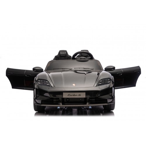 Vozidlo Porsche Taycan Turbo S Black