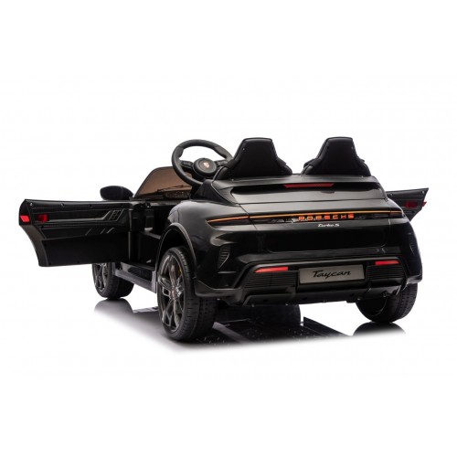 Vozidlo Porsche Taycan Turbo S Black