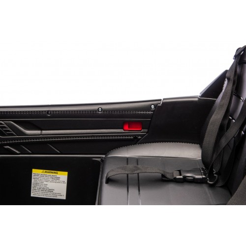 Vozidlo Porsche Taycan Turbo S Black