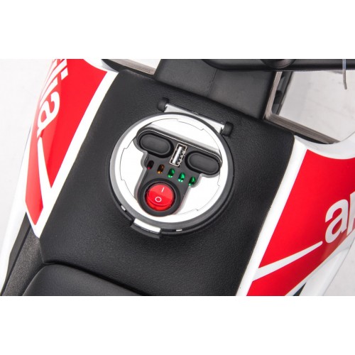 Motor vozidla Aprilia RX biela