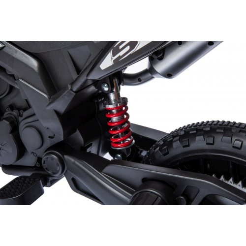 Motor vozidla Aprilia RX Červená