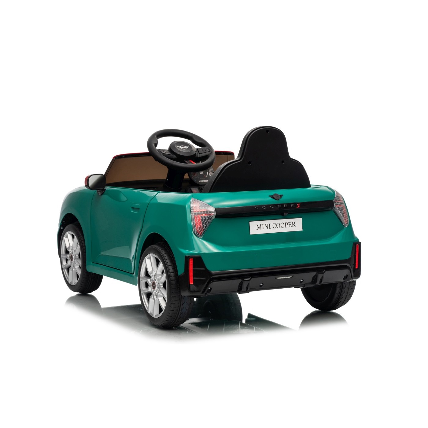 Zelené vozidlo Mini Cooper