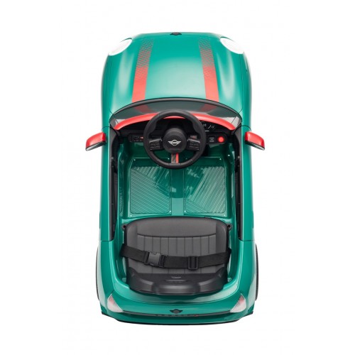 Zelené vozidlo Mini Cooper