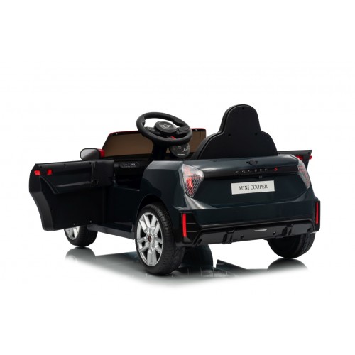 Mini Cooper čierne vozidlo