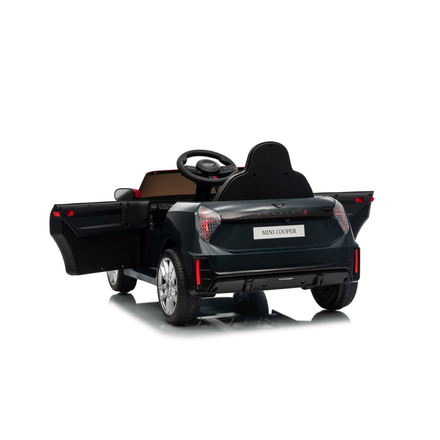 Mini Cooper čierne vozidlo