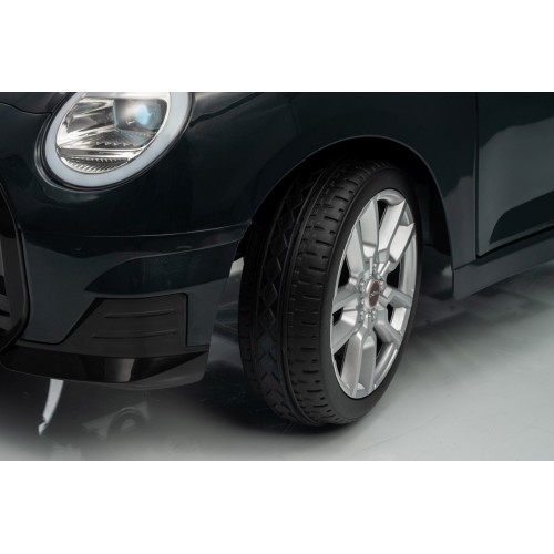 Mini Cooper čierne vozidlo