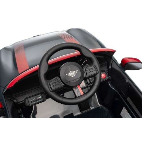 Mini Cooper čierne vozidlo