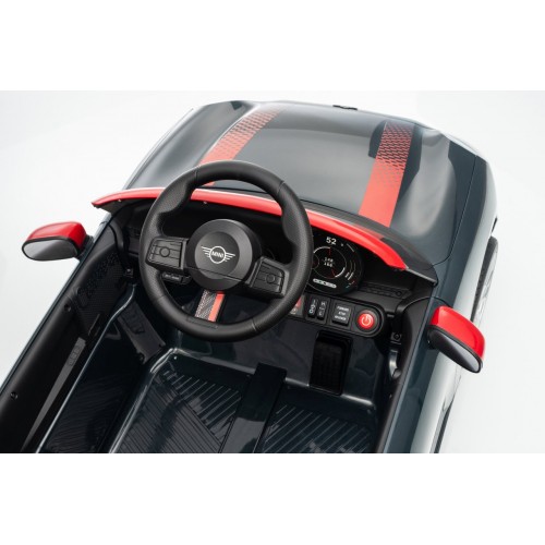 Mini Cooper čierne vozidlo