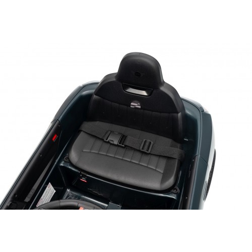 Mini Cooper čierne vozidlo