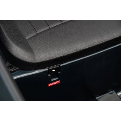 Mini Cooper čierne vozidlo