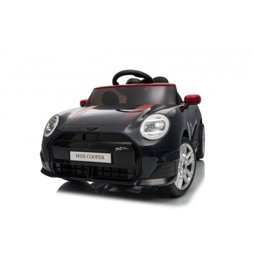 Mini Cooper čierne vozidlo