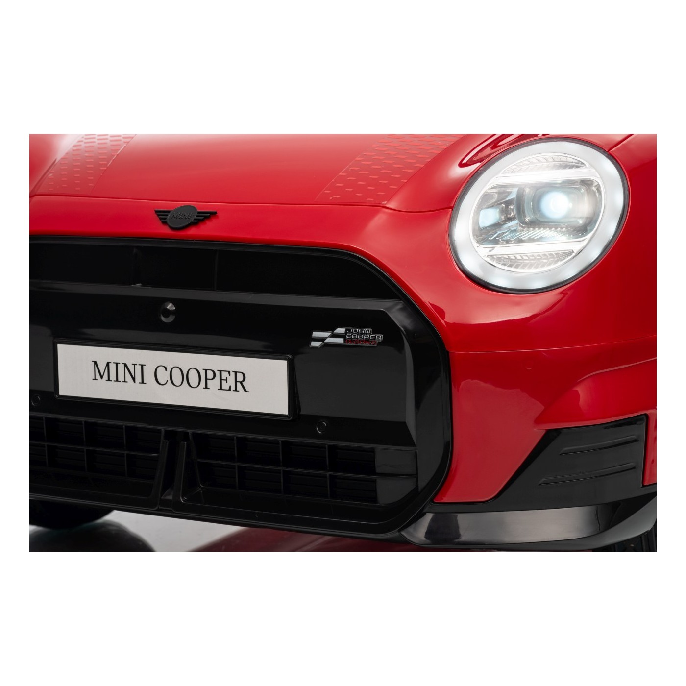 Červené vozidlo Mini Cooper