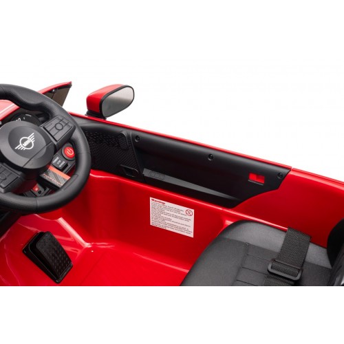 Červené vozidlo Mini Cooper