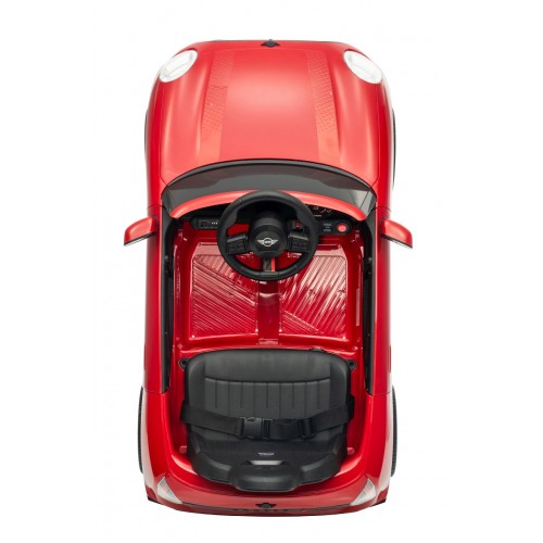 Červené vozidlo Mini Cooper