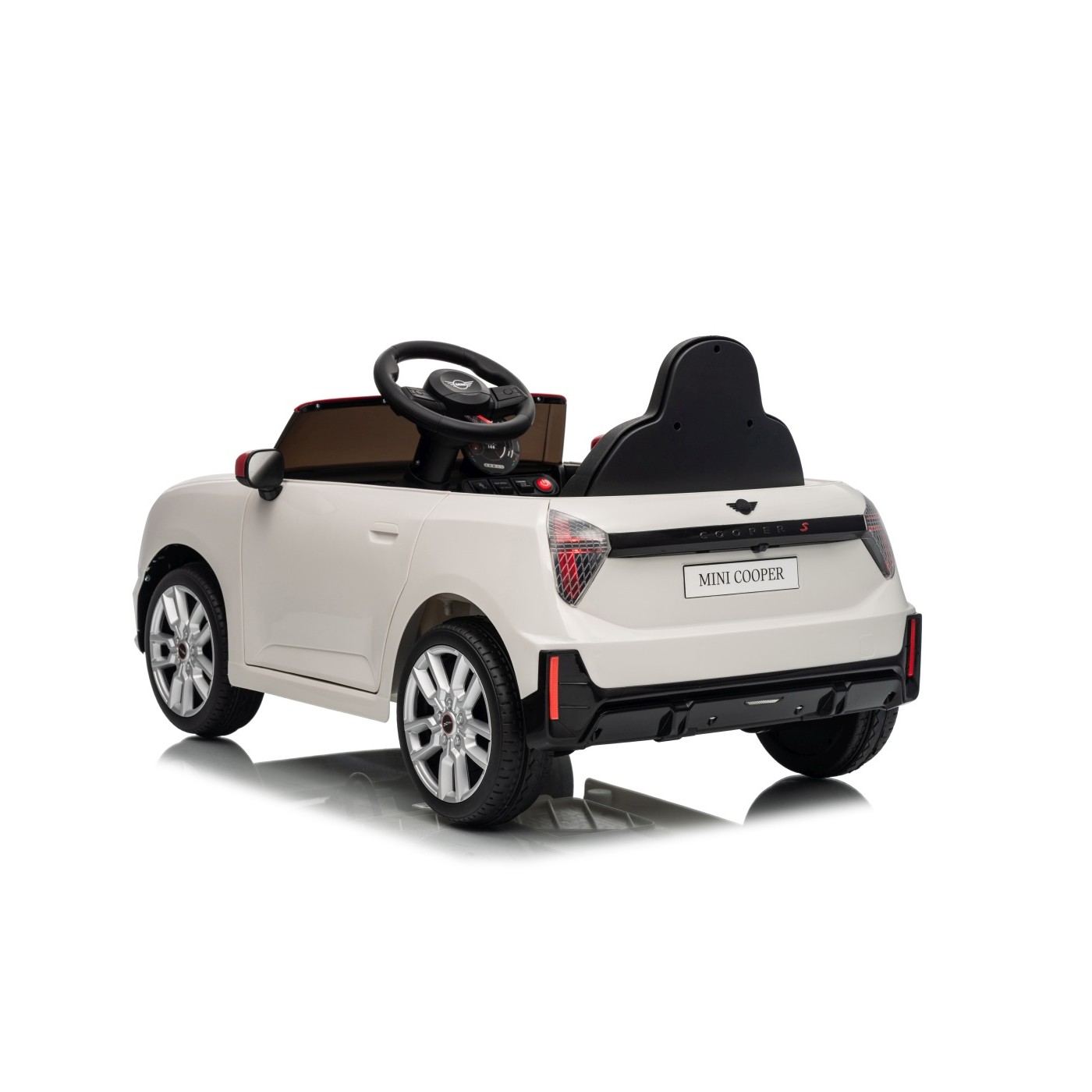 Mini Cooper biele vozidlo