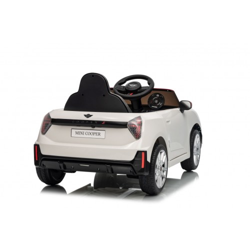 Mini Cooper biele vozidlo