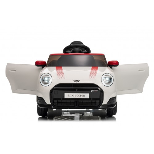 Mini Cooper biele vozidlo