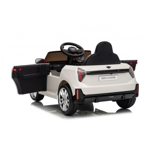 Mini Cooper biele vozidlo