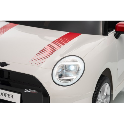 Mini Cooper biele vozidlo