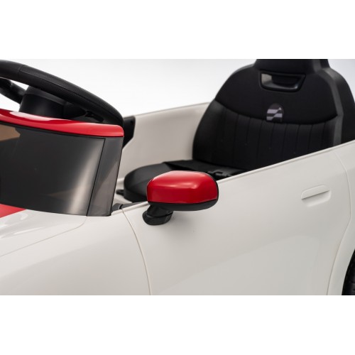 Mini Cooper biele vozidlo