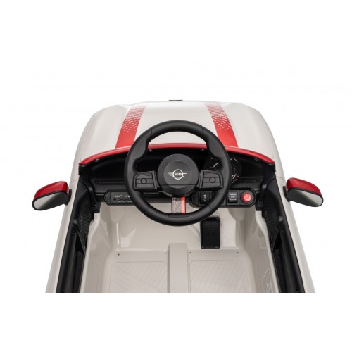 Mini Cooper biele vozidlo