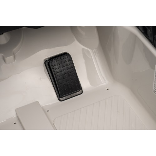 Mini Cooper biele vozidlo