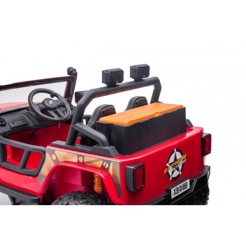 Červené vozidlo Jeep Monster