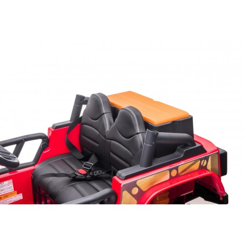 Červené vozidlo Jeep Monster